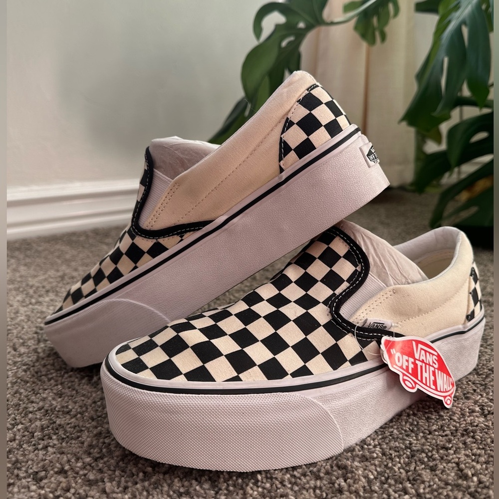 Vans Platform Checkerboard Stackform Shoe. Women’s Size 11.
